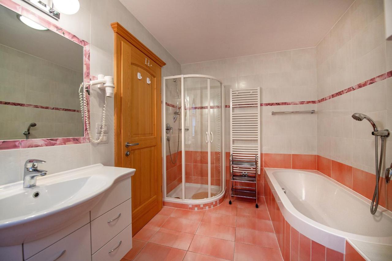 Apartment Carolina Urtijëi Buitenkant foto
